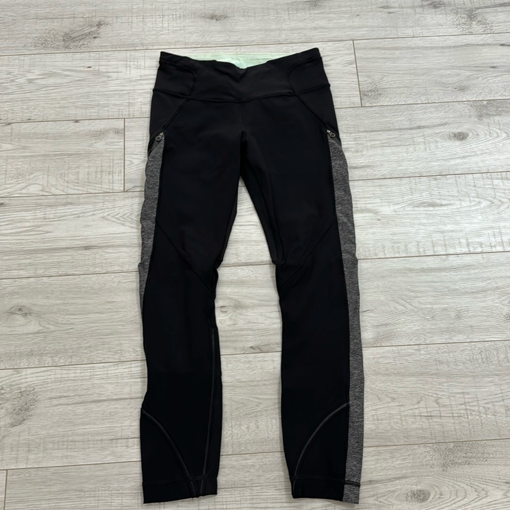 Gorgeous Lululemon Run Pants (with side zippers).